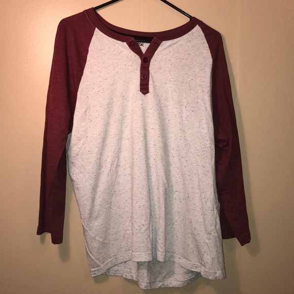 maroon baseball tee - Picture 1 of 4